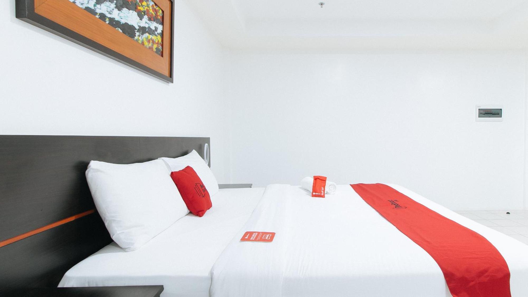 Reddoorz Plus At Evangelista Street Makati Makati City Exterior photo